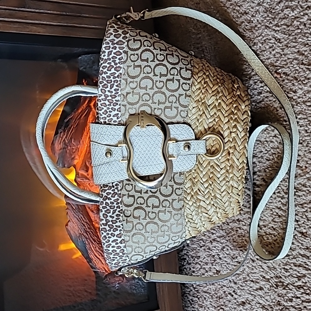 Guess mixed media tote guess bucket bag guess straw bag - Picture 2 of 15